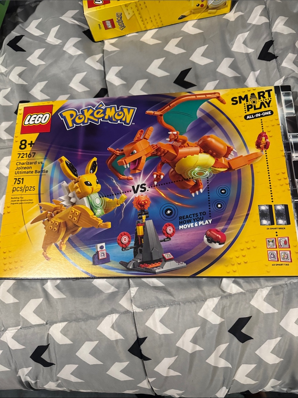 Lego Pokémon Charizard vs. Jolteon Battle Set - Orange & Yellow